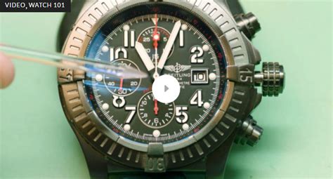 [VIDEO] Real vs. Fake: Breitling Super Avenger 